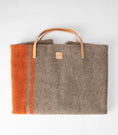 Gallery viewerに画像を読み込む, 🇮🇹予約商品🇮🇹正規取扱店【2.8】STEVE DOG TRAVEL MAT RECYCLED WOOL Natural Orenji