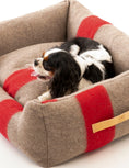 Gallery viewerに画像を読み込む, 🇮🇹予約商品🇮🇹 正規取扱店【2.8】HENRI RECYCLED WOOL DOG BED _Natural Red
