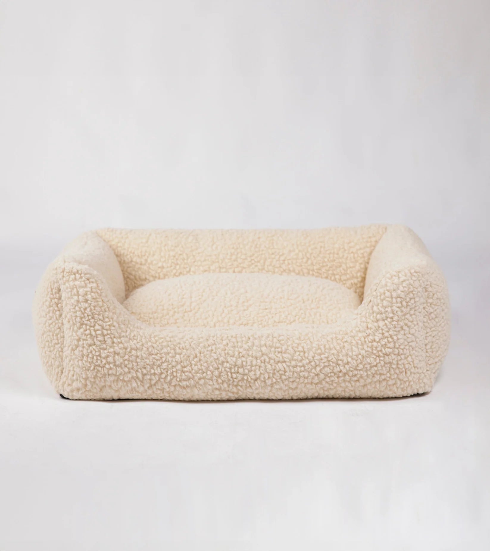 🇮🇹予約商品🇮🇹　正規取扱店【2.8】HENRI BOUCLE WOOL DOG BED  / Cream