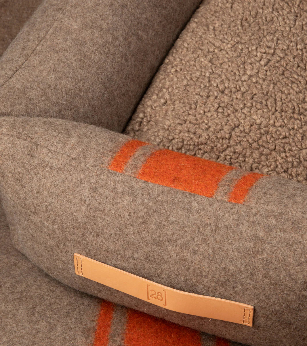 🇮🇹予約商品🇮🇹　正規取扱店【2.8】HENRI RECYCLED WOOL DOG BED _Natural Orange