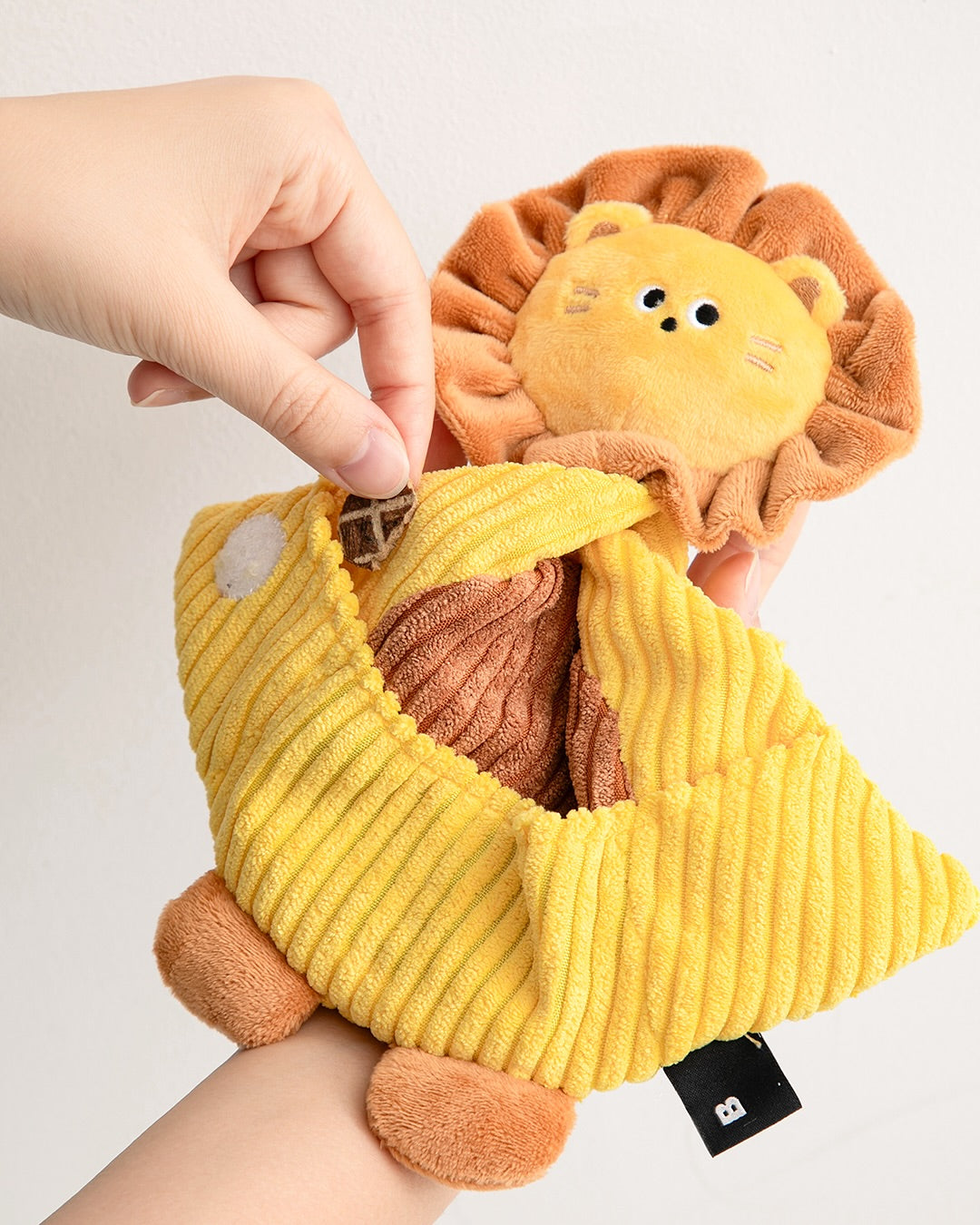 NEW｜即納【BITE ME】Crinkle Pocket Cape Toy ｜3TYPES