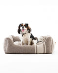 Gallery viewerに画像を読み込む, 🇮🇹予約商品🇮🇹　正規取扱店【2.8】HENRI RECYCLED WOOL DOG BED _Natural  White

